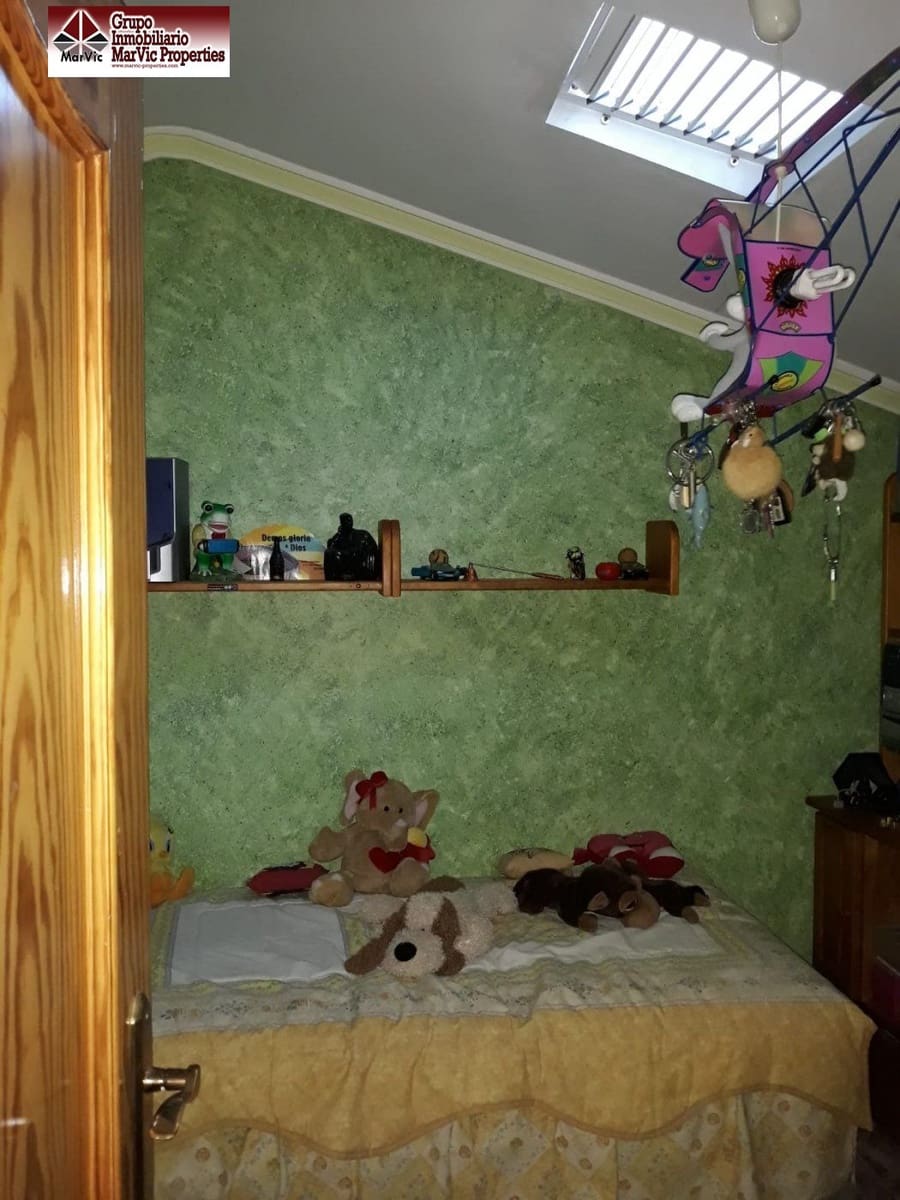 6 bedroom Villa for sale in La Nucia with pool garage - € 336,000 (Ref: 9711999)