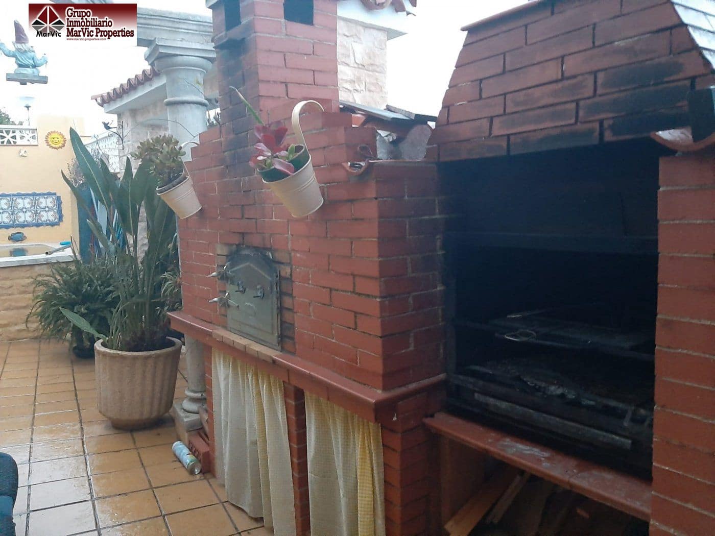 6 bedroom Villa for sale in La Nucia with pool garage - € 336,000 (Ref: 9711999)
