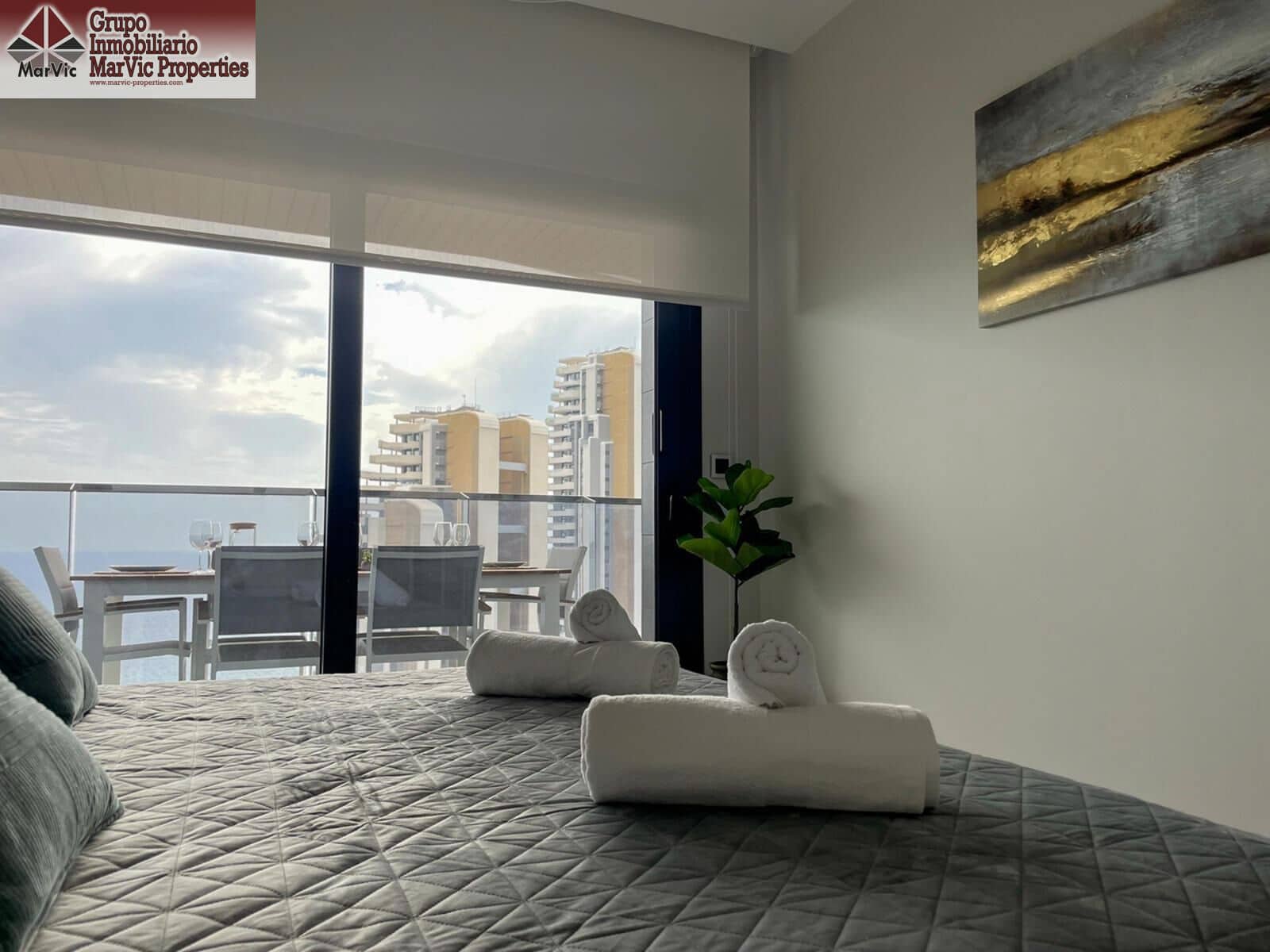 2 sovrum Lägenhet till salu i Benidorm med pool - 599 000 € (Ref: 9714964)