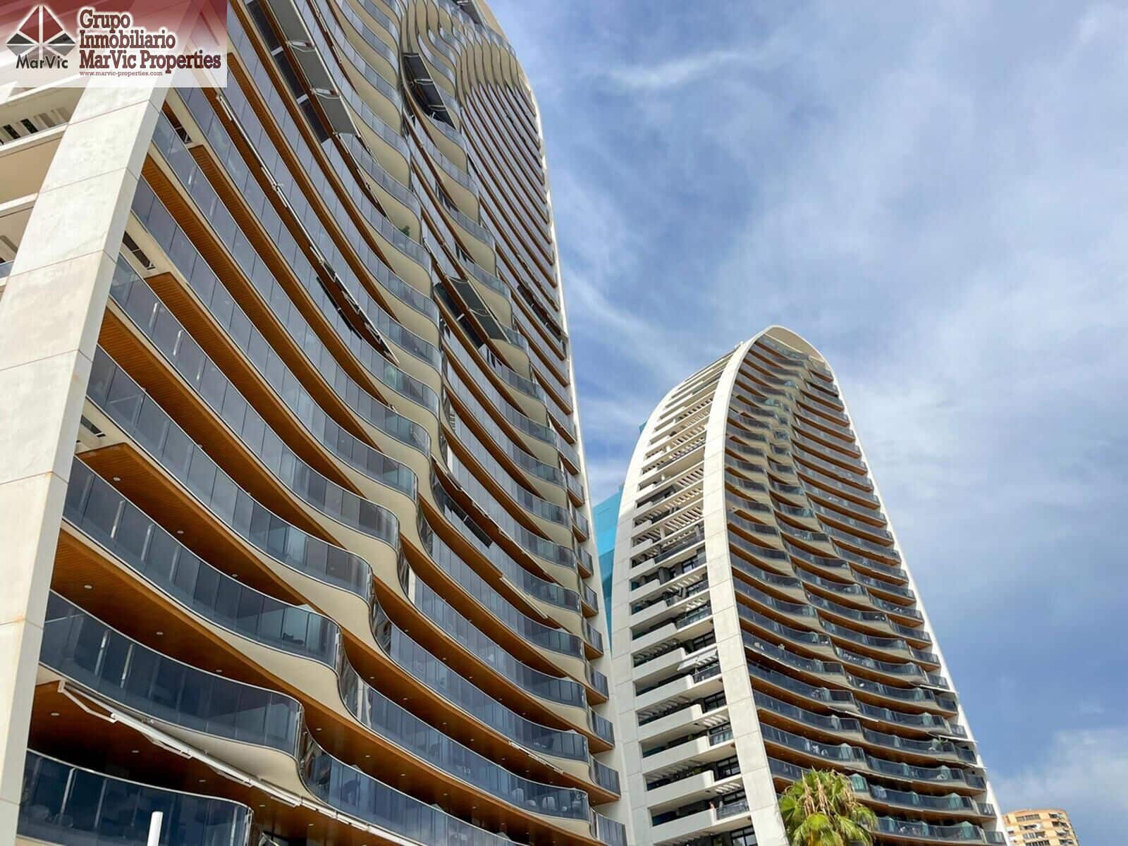 2 sovrum Lägenhet till salu i Benidorm med pool - 599 000 € (Ref: 9714964)