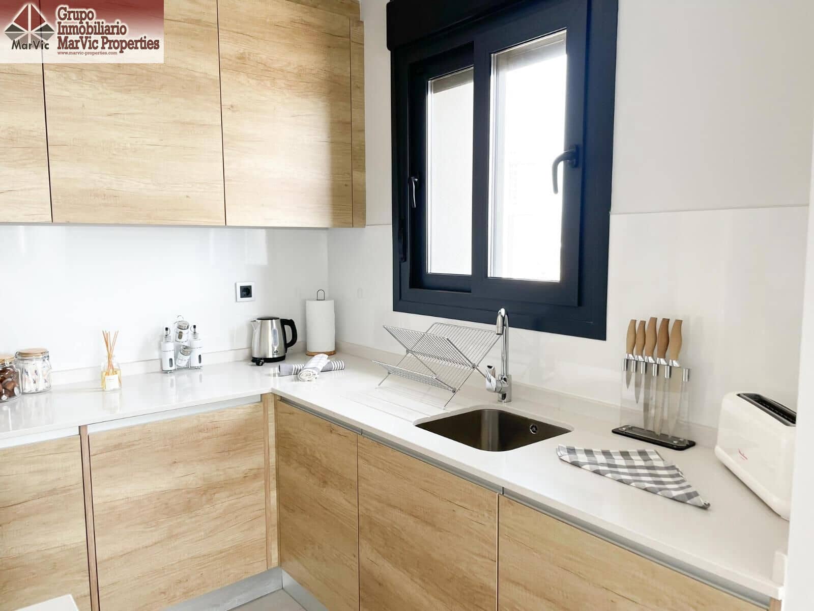 3 sypialnia Mieszkanie na sprzedaż w Benidorm z basenem - 699 000 € (Ref: 9714965)