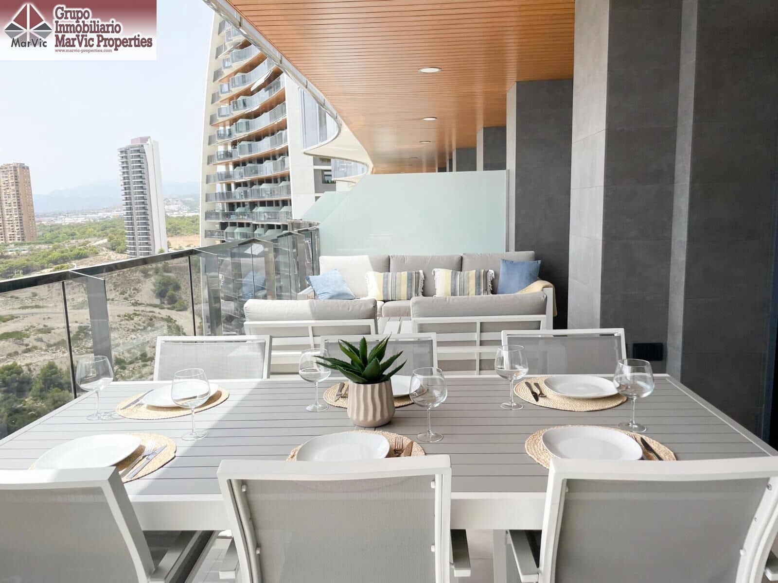 3 sypialnia Mieszkanie na sprzedaż w Benidorm z basenem - 699 000 € (Ref: 9714965)