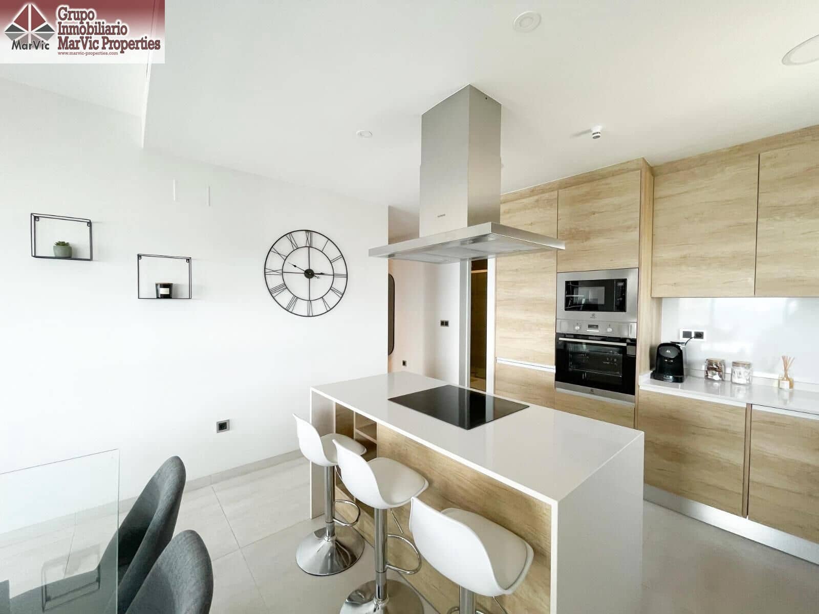 3 sypialnia Mieszkanie na sprzedaż w Benidorm z basenem - 699 000 € (Ref: 9714965)