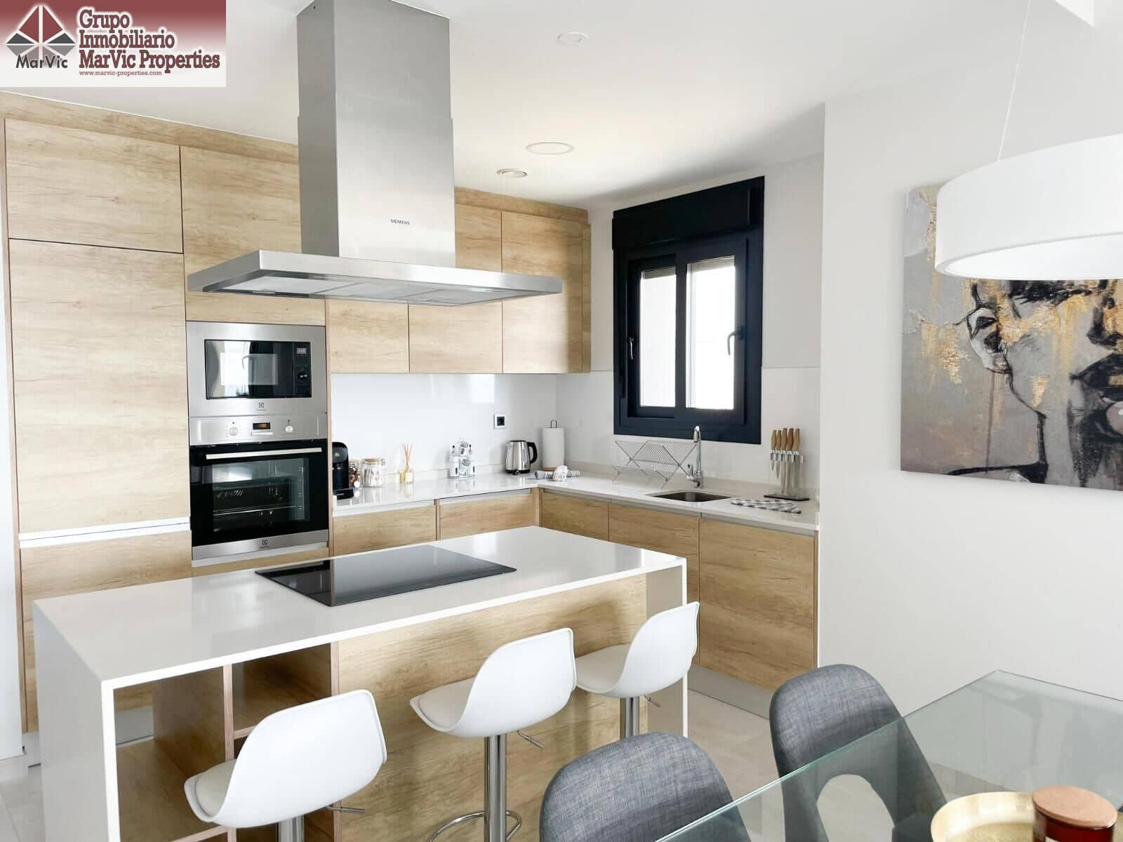 3 sypialnia Mieszkanie na sprzedaż w Benidorm z basenem - 699 000 € (Ref: 9714965)