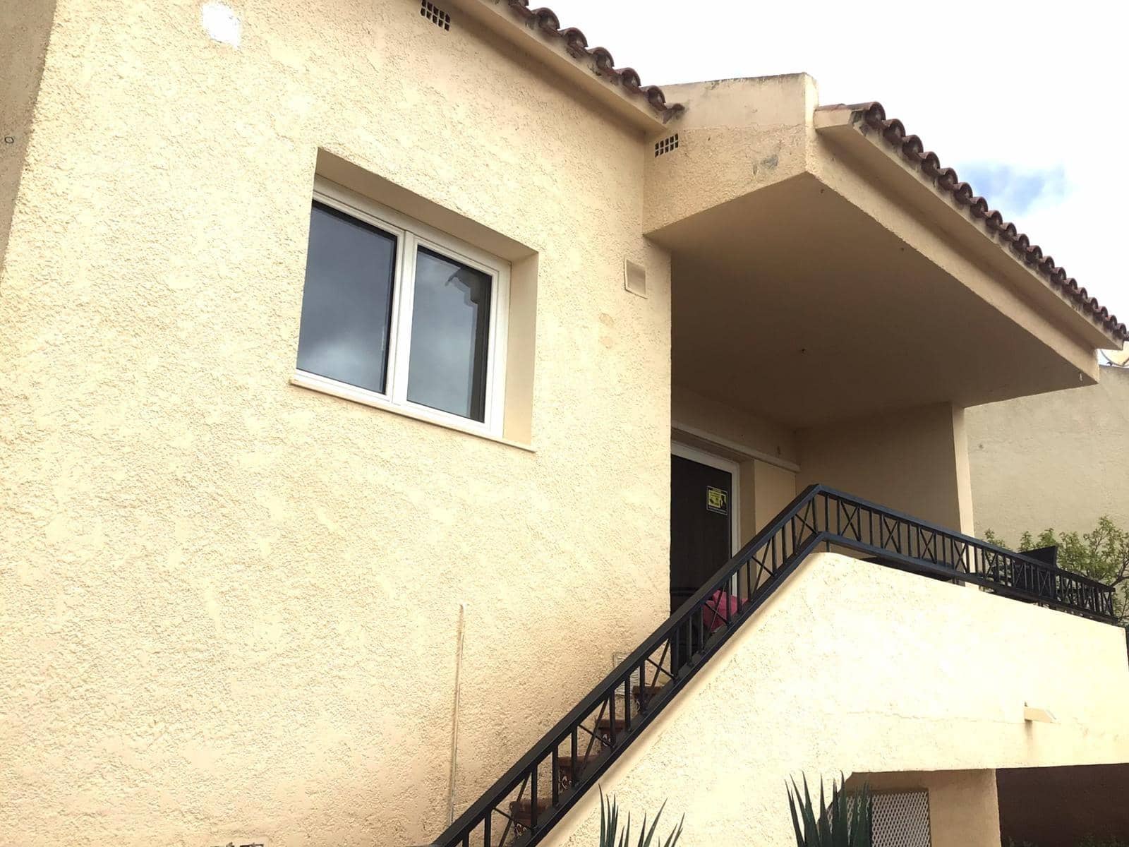 7 makuuhuone Paritalo myytävänä paikassa La Nucia mukana 
autotalli - 480 000 € (Ref: 9714966)