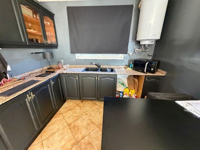 7 soverom Kjedet enebolig til salgs i La Nucia med garasje - € 480 000 (Ref: 9714966)