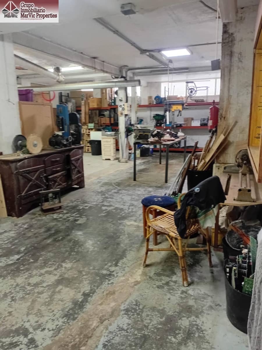 Commercial for sale in Benidorm - € 230,000 (Ref: 9721731)