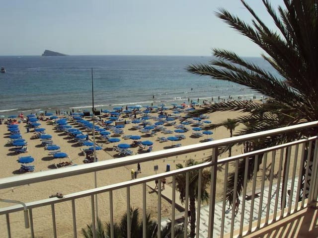 3 sovrum Lägenhet till salu i Benidorm med pool - 480 000 € (Ref: 9721733)