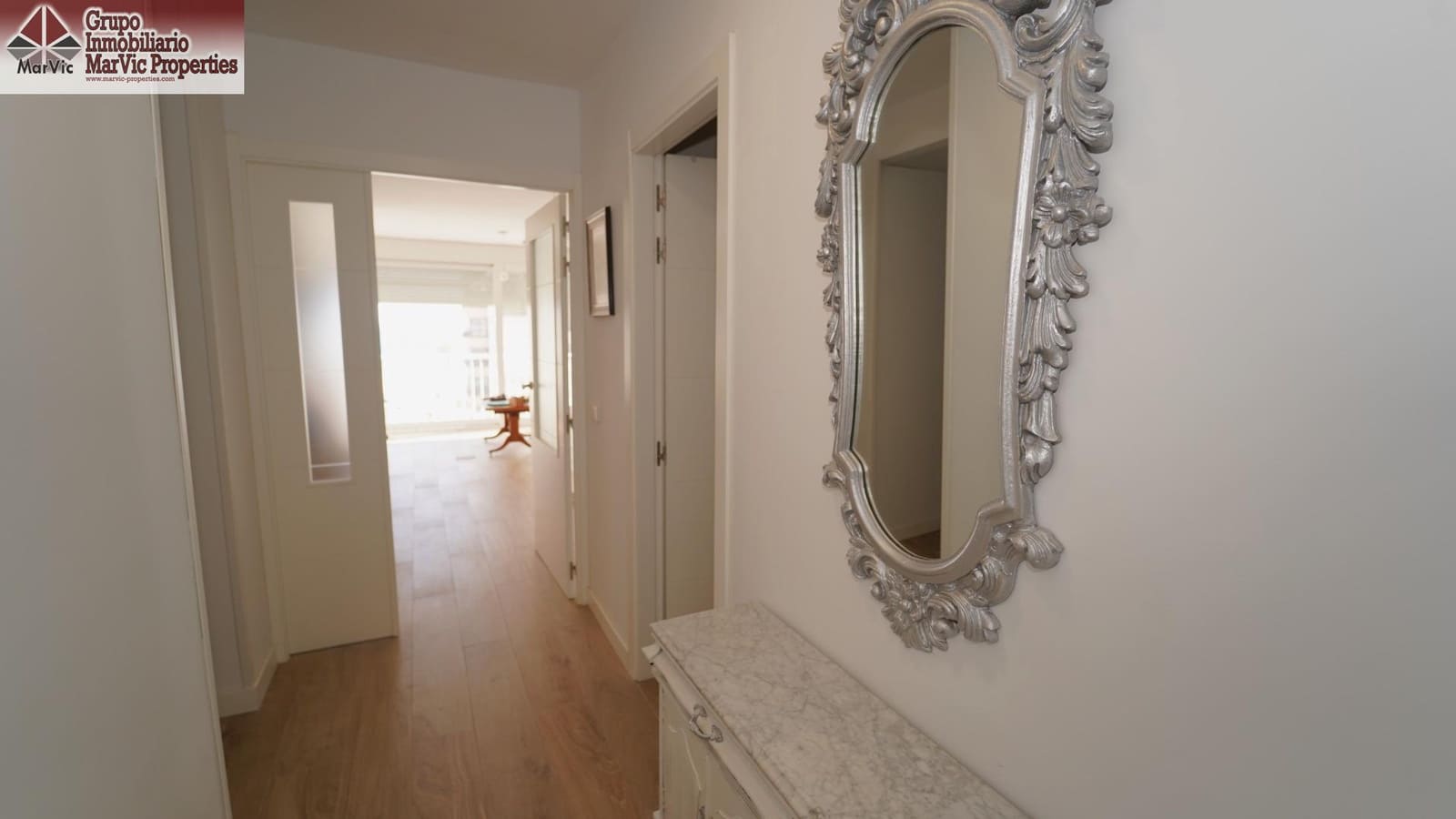 Piso de 3 habitaciones en Benidorm en alquiler - 1.800 € (Ref: 9738593)