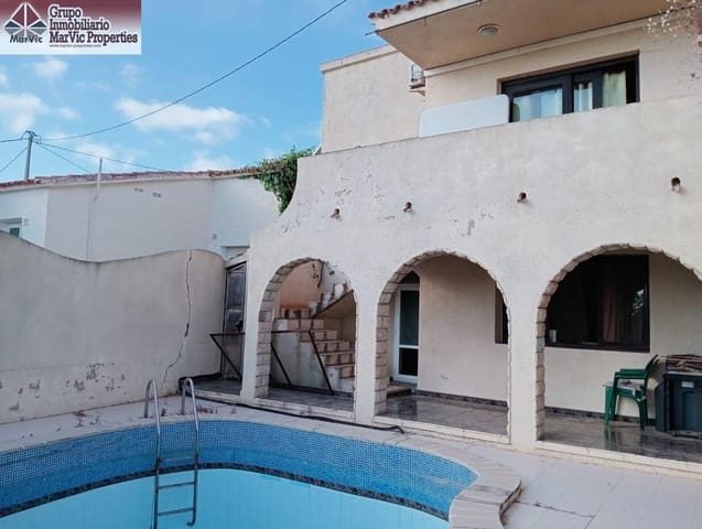 5 quarto Moradia para venda em La Nucia com piscina - 299 000 € (Ref: 9758994)