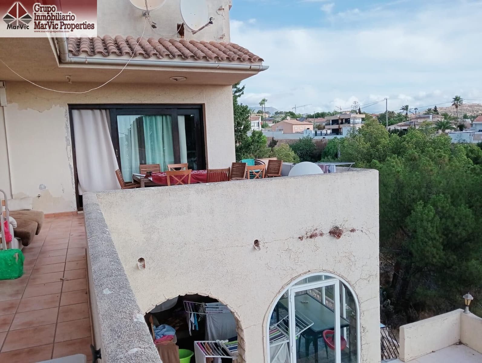 5 quarto Moradia para venda em La Nucia com piscina - 299 000 € (Ref: 9758994)