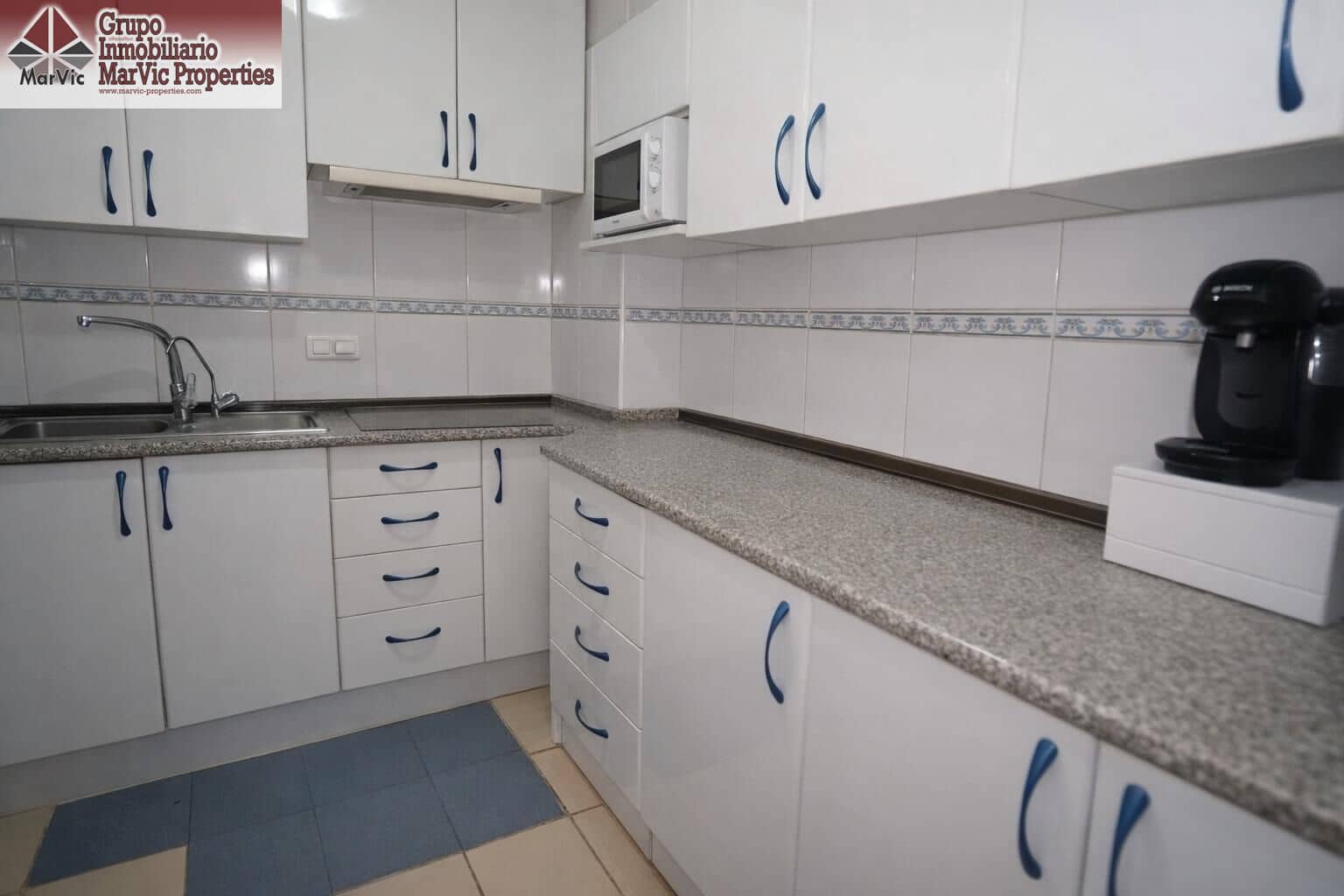 Piso de 2 habitaciones en Benidorm en venta con piscina - 189.000 € (Ref: 9773096)