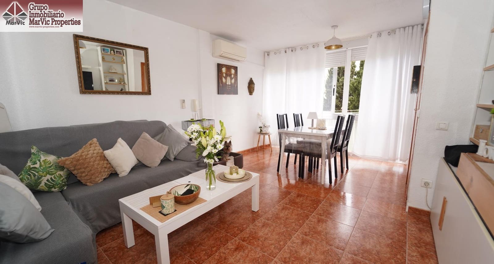 Piso de 2 habitaciones en Benidorm en venta con piscina - 189.000 € (Ref: 9773096)