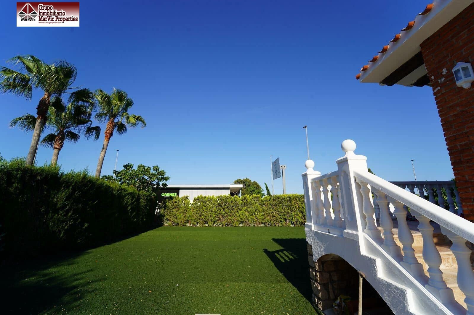 6 quarto Moradia para venda em La Nucia com piscina - 630 000 € (Ref: 9783024)