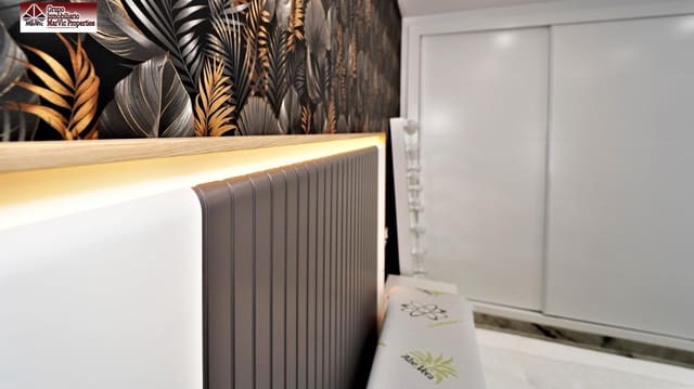 6 quarto Moradia para venda em La Nucia com piscina - 630 000 € (Ref: 9783024)