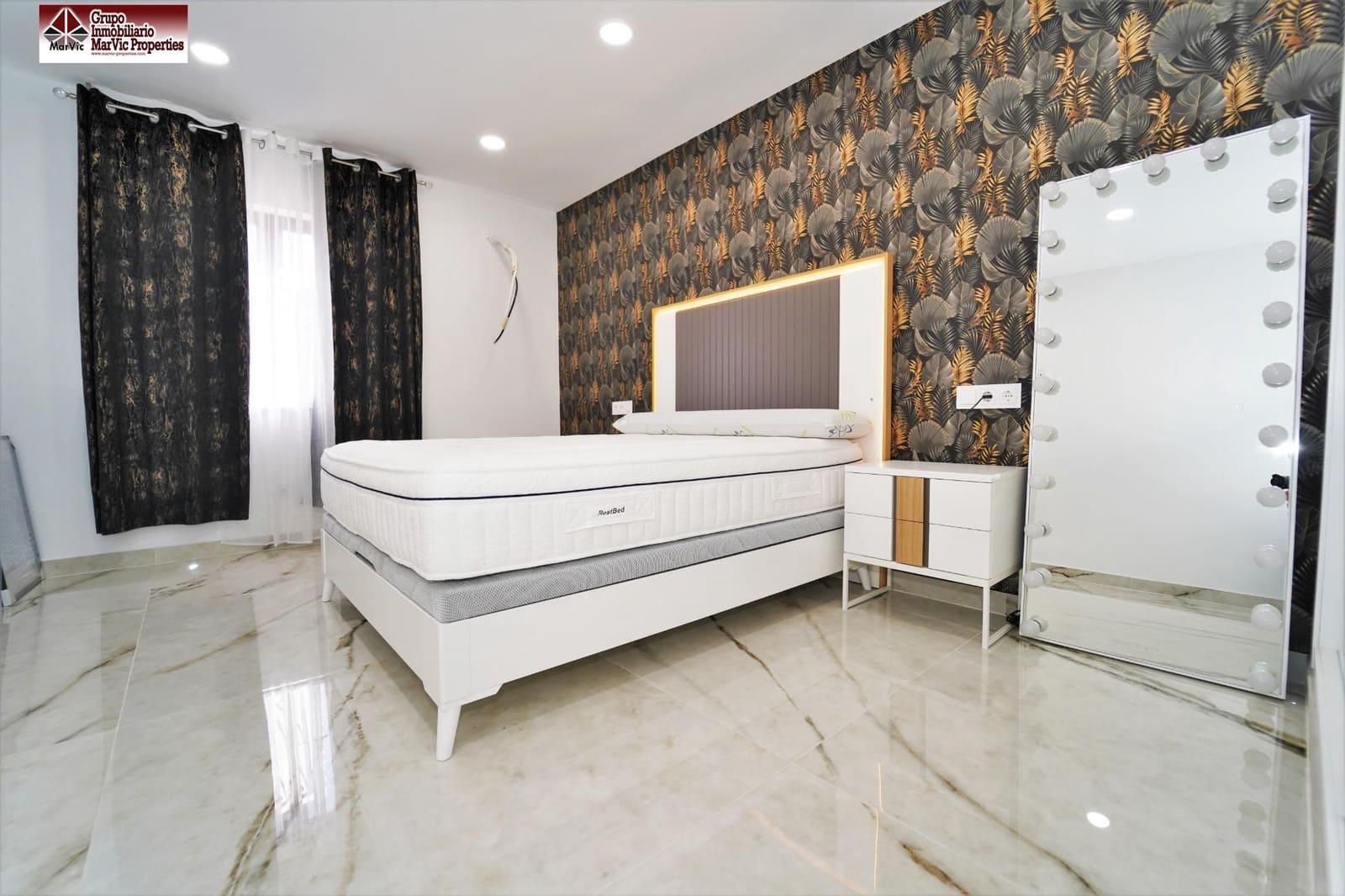 6 quarto Moradia para venda em La Nucia com piscina - 630 000 € (Ref: 9783024)