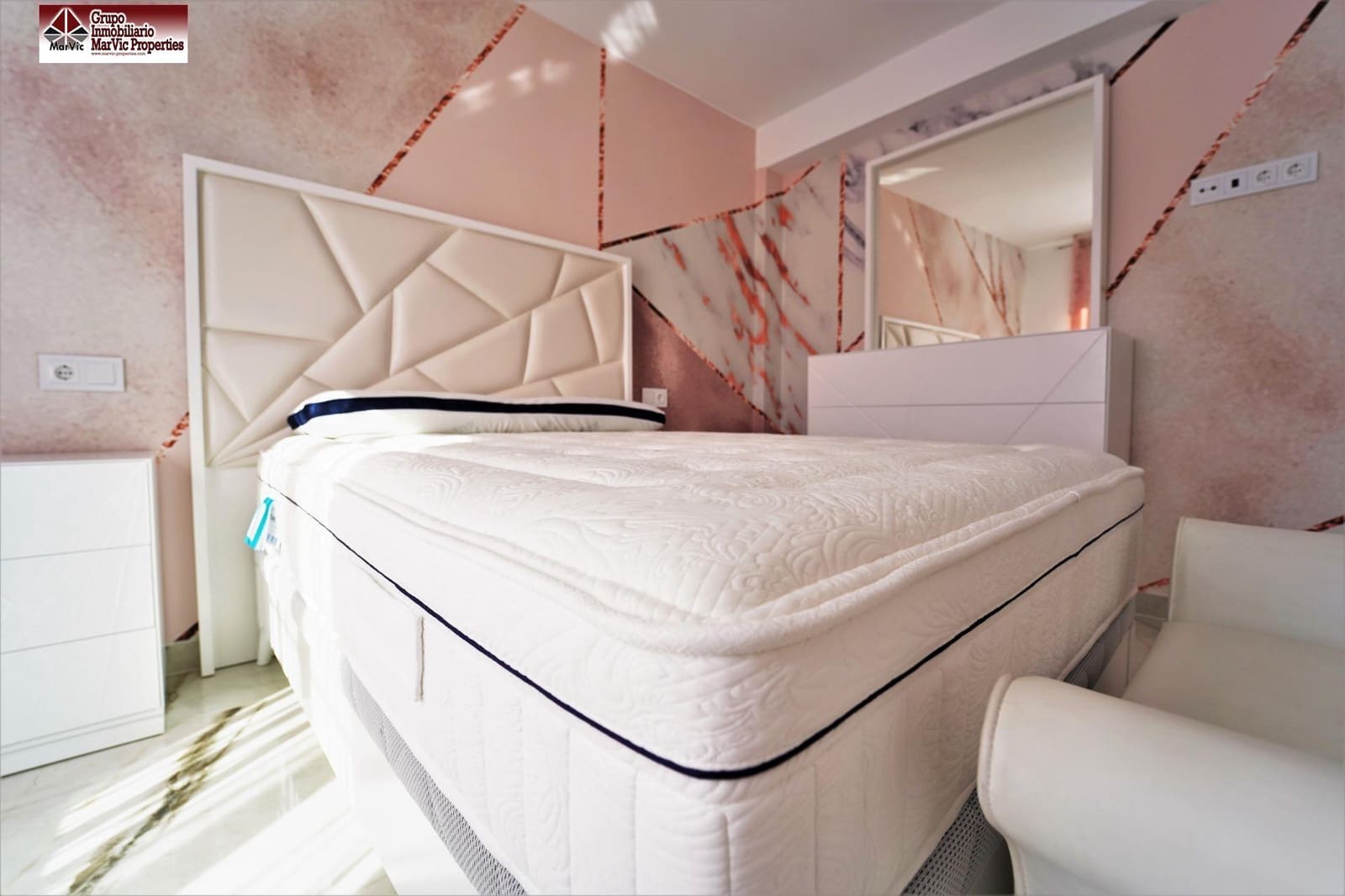 6 quarto Moradia para venda em La Nucia com piscina - 630 000 € (Ref: 9783024)