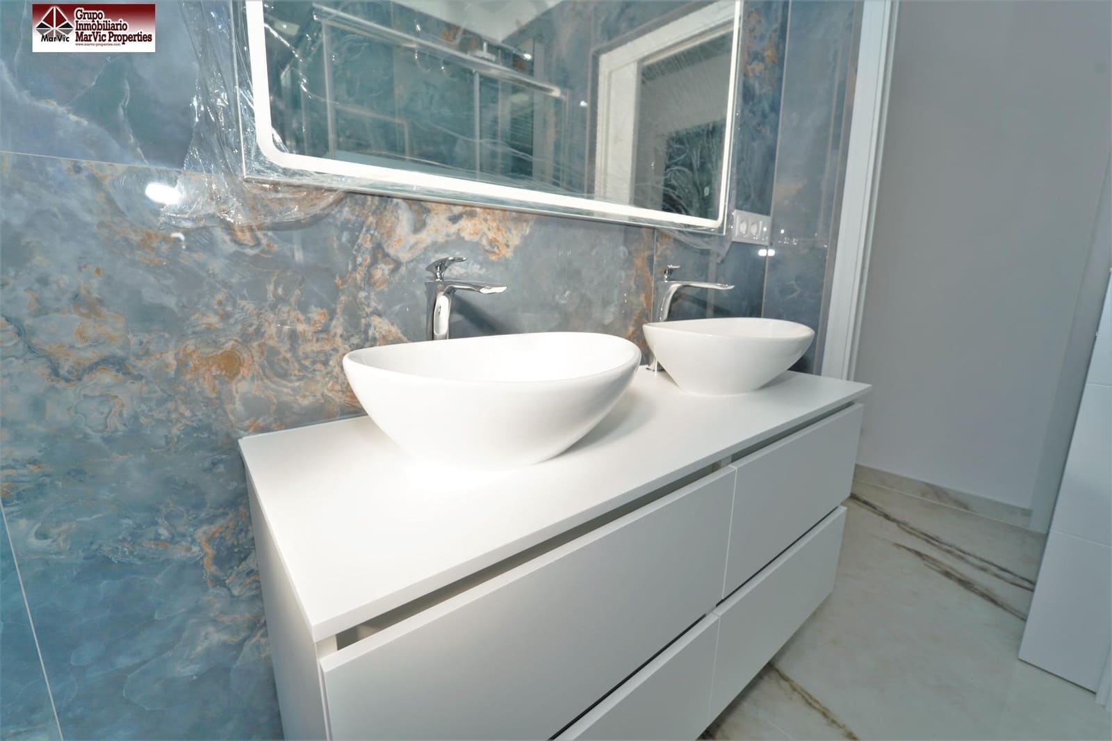 6 quarto Moradia para venda em La Nucia com piscina - 630 000 € (Ref: 9783024)