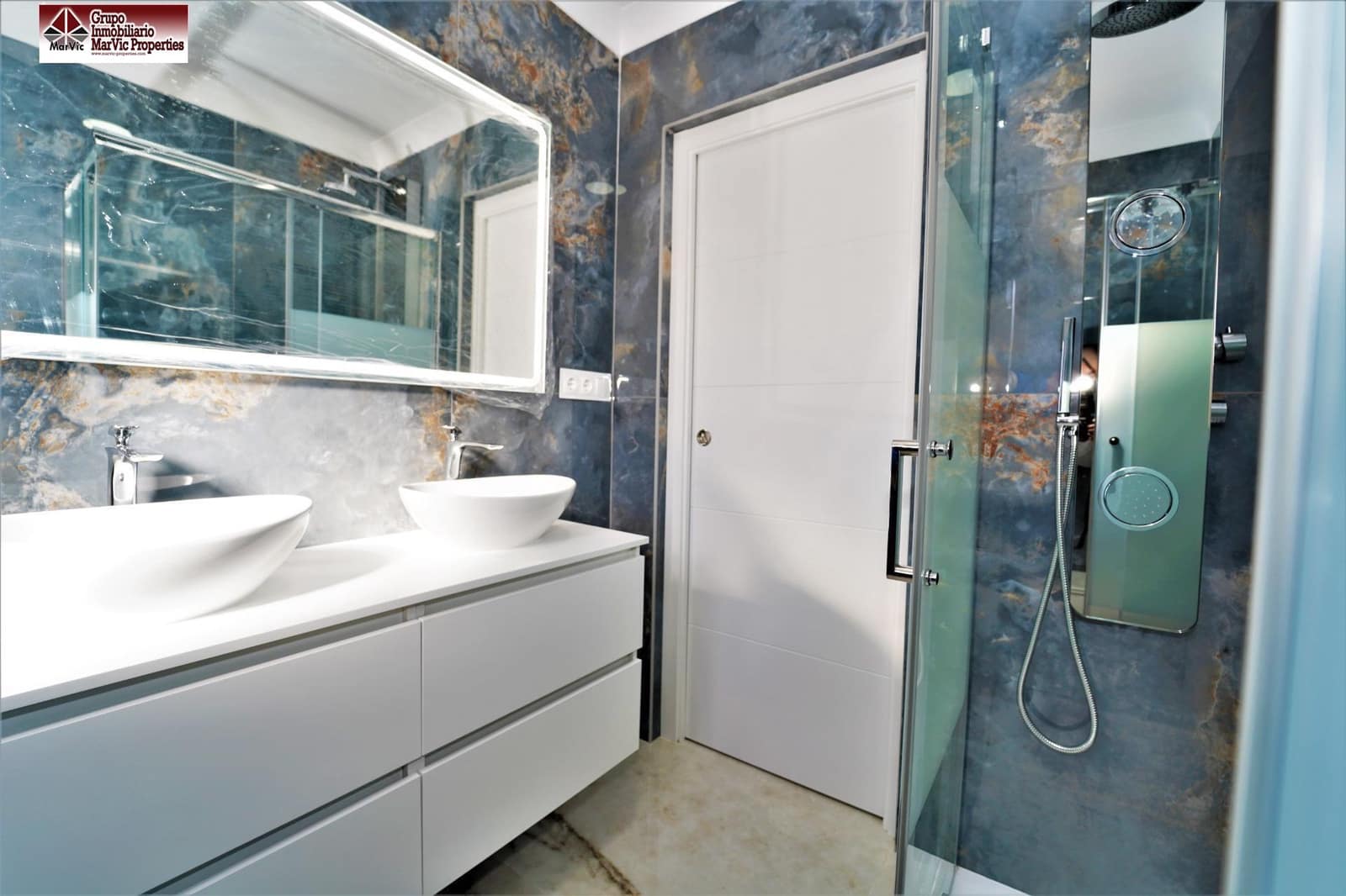 6 quarto Moradia para venda em La Nucia com piscina - 630 000 € (Ref: 9783024)