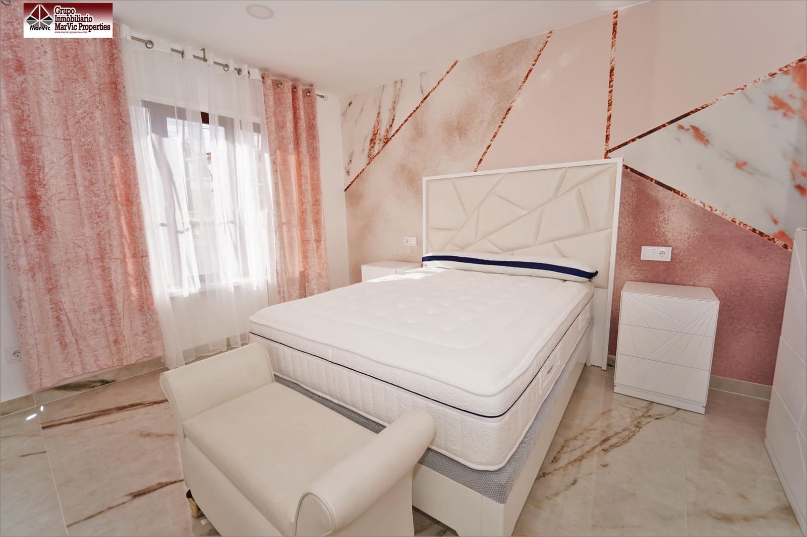 6 quarto Moradia para venda em La Nucia com piscina - 630 000 € (Ref: 9783024)