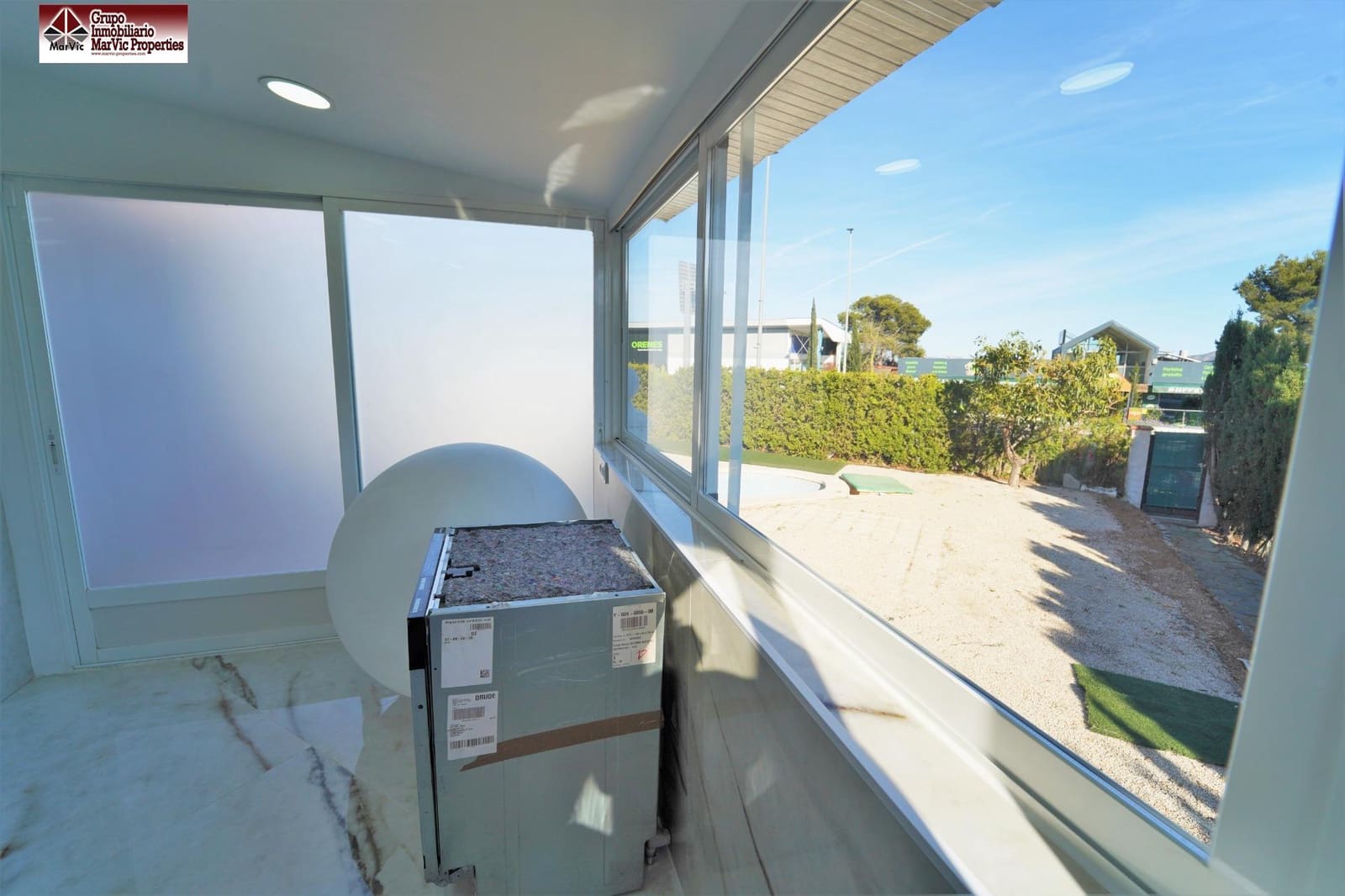 6 quarto Moradia para venda em La Nucia com piscina - 630 000 € (Ref: 9783024)