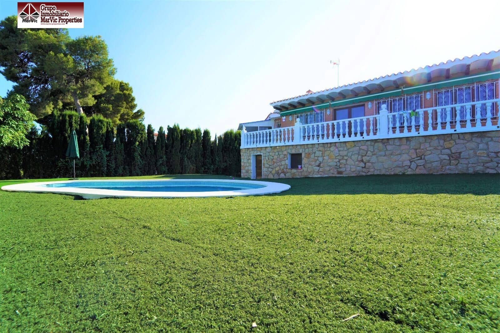 6 quarto Moradia para venda em La Nucia com piscina - 630 000 € (Ref: 9783024)