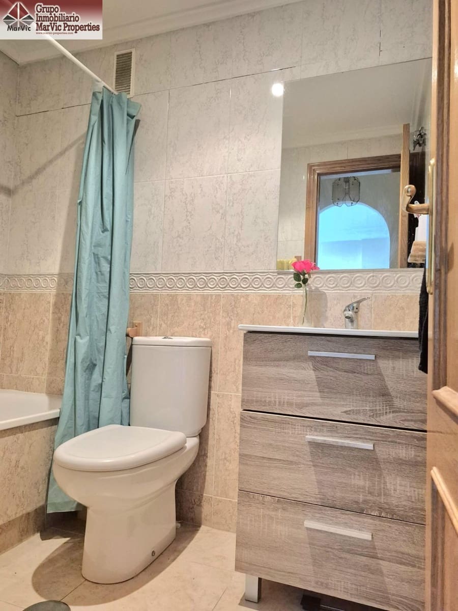 2 bedroom Apartment for sale in La Villajoyosa / Vila Joiosa with pool - € 209,000 (Ref: 9788430)