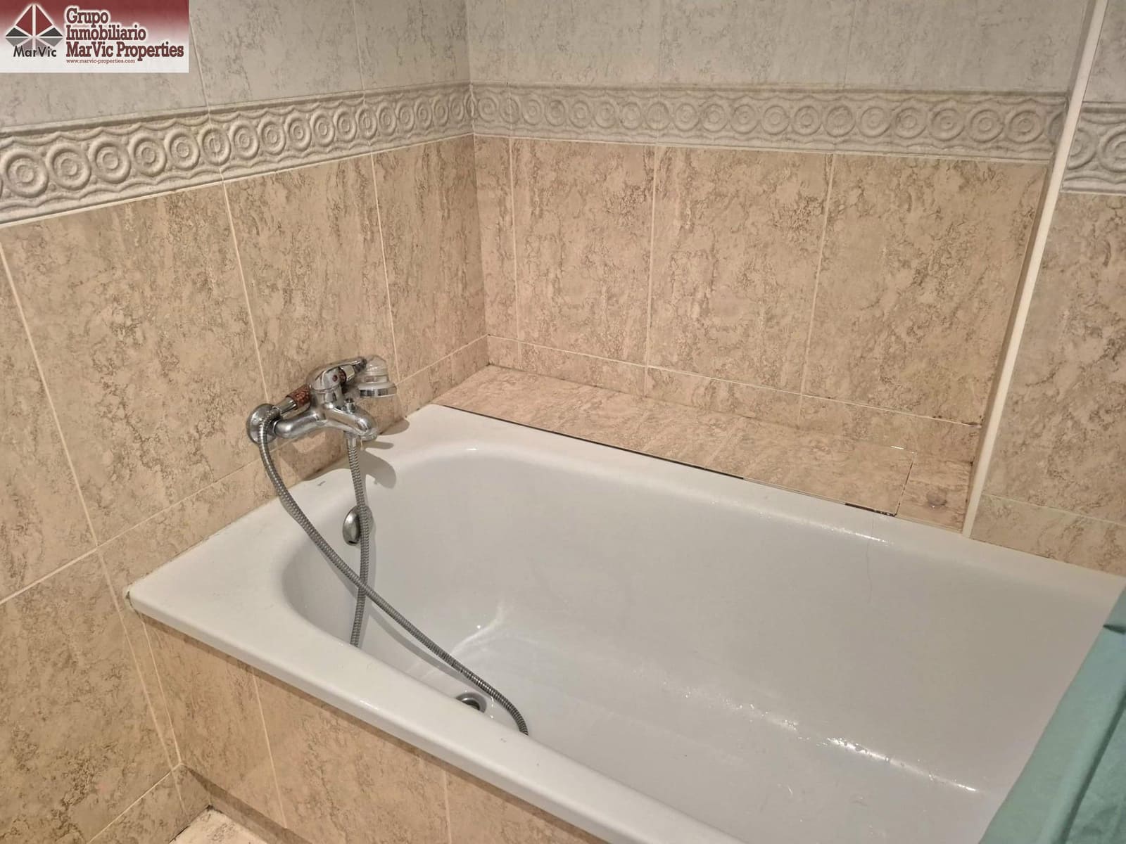 2 bedroom Apartment for sale in La Villajoyosa / Vila Joiosa with pool - € 209,000 (Ref: 9788430)