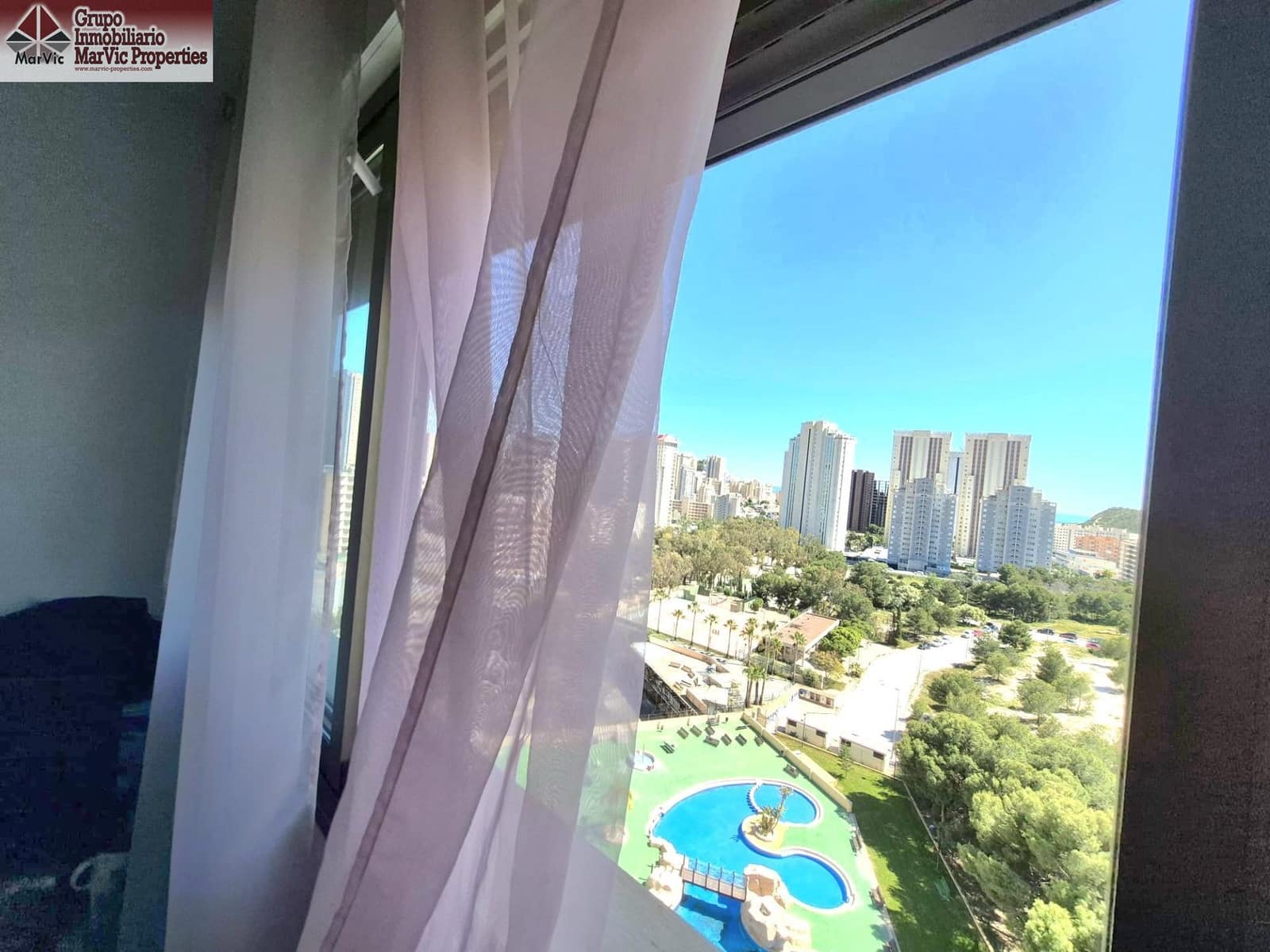 2 bedroom Apartment for sale in La Villajoyosa / Vila Joiosa with pool - € 209,000 (Ref: 9788430)