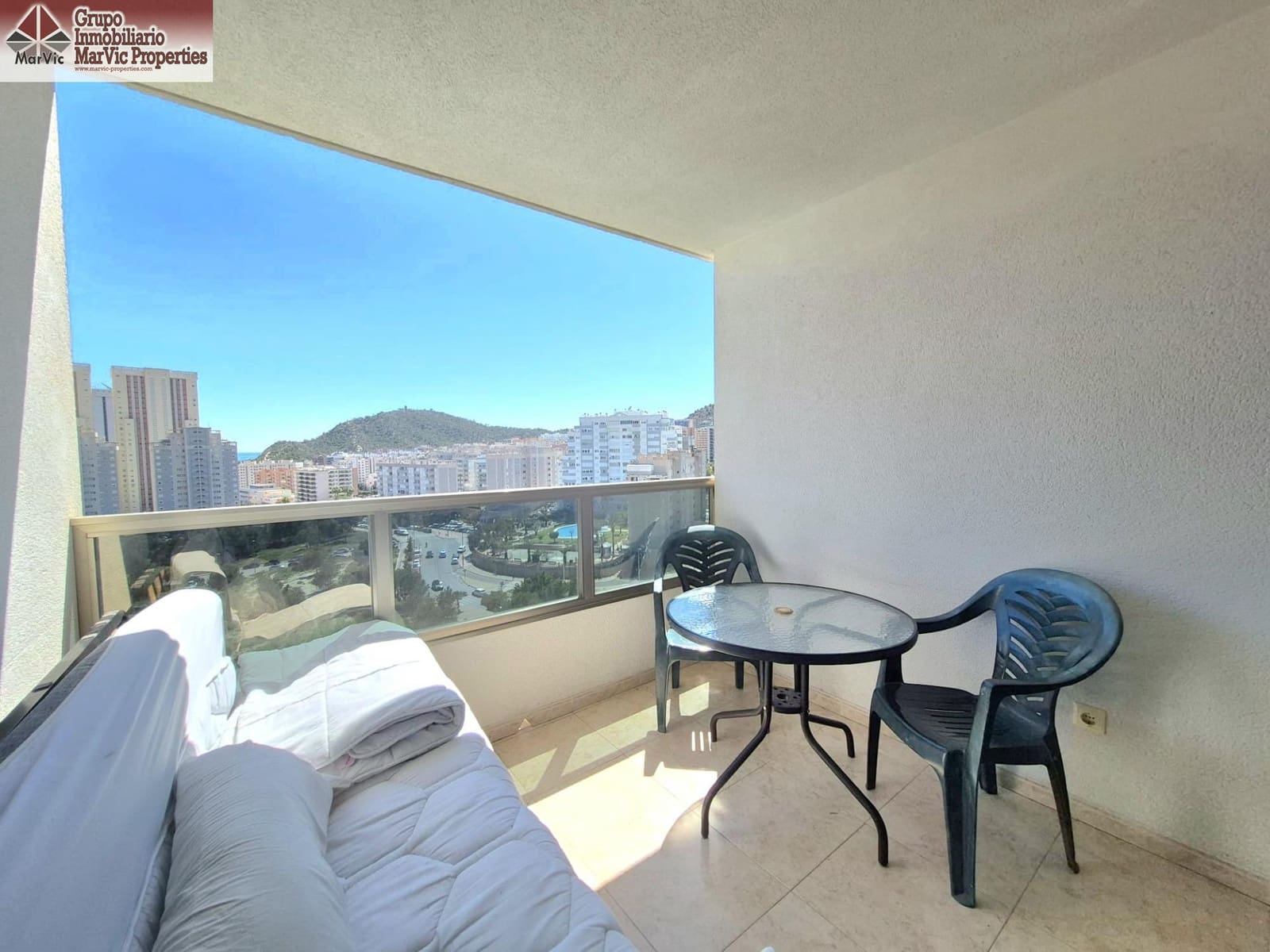 2 bedroom Apartment for sale in La Villajoyosa / Vila Joiosa with pool - € 209,000 (Ref: 9788430)