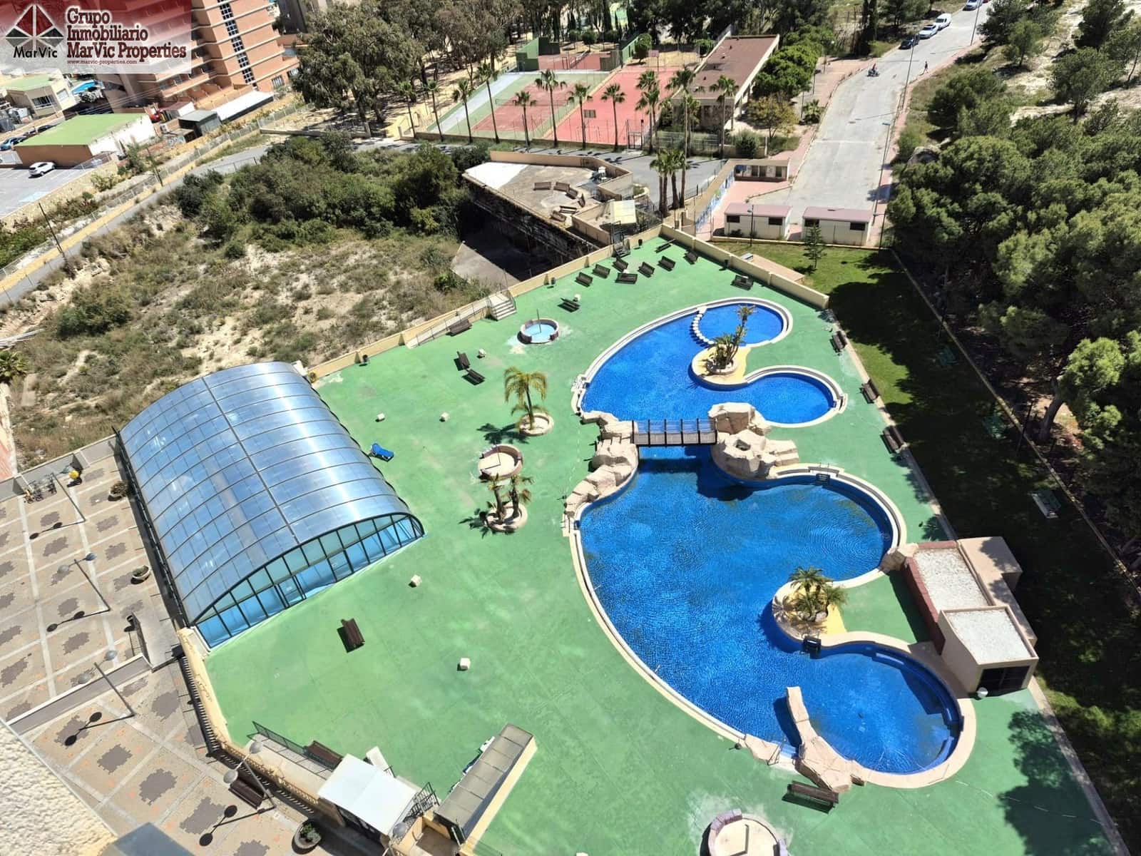 2 bedroom Apartment for sale in La Villajoyosa / Vila Joiosa with pool - € 209,000 (Ref: 9788430)