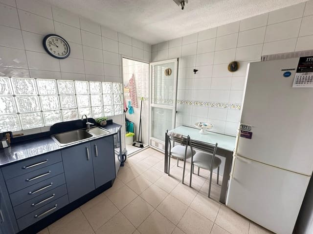 2 soverom Leilighet til salgs i Benidorm med svømmebasseng - € 325 000 (Ref: 9794662)