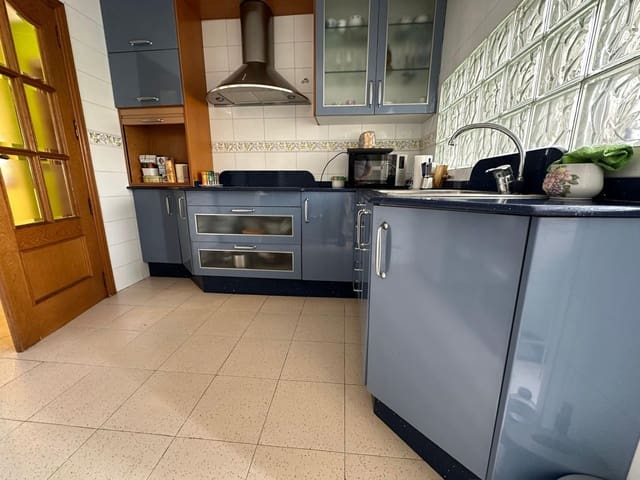 2 soverom Leilighet til salgs i Benidorm med svømmebasseng - € 325 000 (Ref: 9794662)