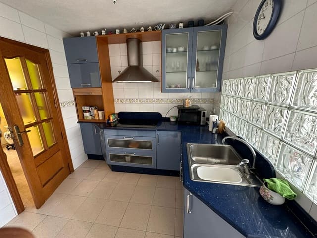 2 soverom Leilighet til salgs i Benidorm med svømmebasseng - € 325 000 (Ref: 9794662)