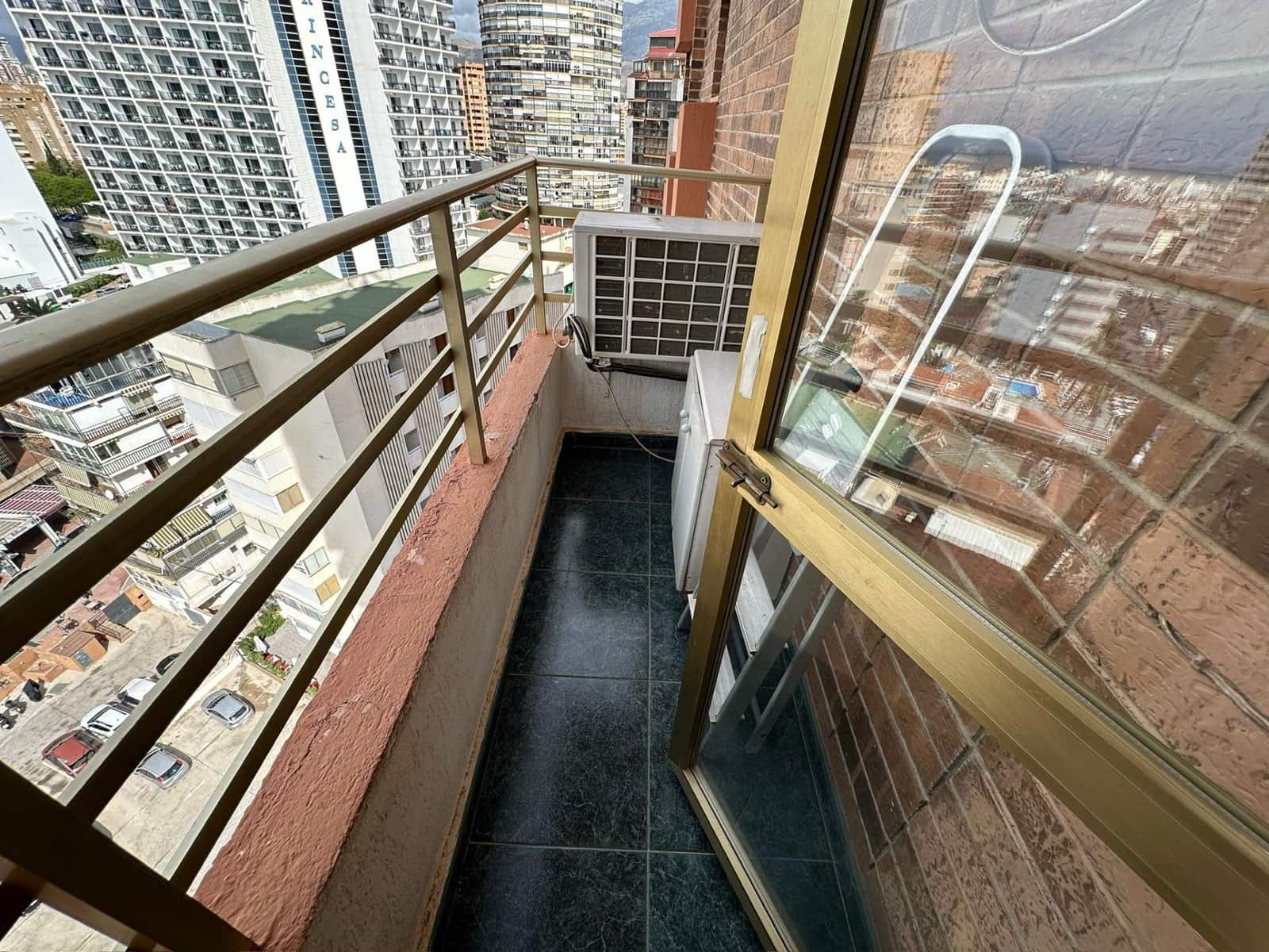 2 soverom Leilighet til salgs i Benidorm med svømmebasseng - € 325 000 (Ref: 9794662)