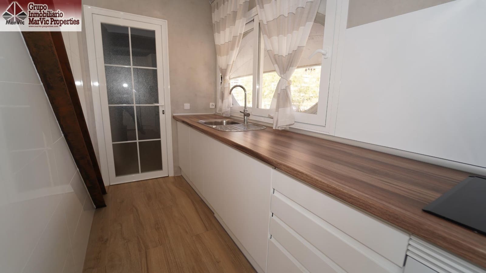 3 Zimmer Wohnung zu vermieten in Benidorm mit Garage - 1.800 € (Ref: 9799294)