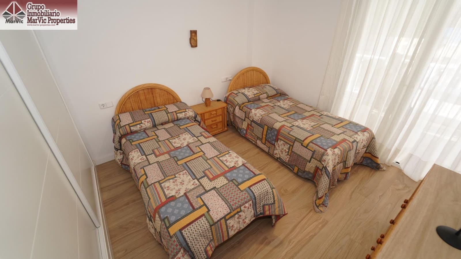 3 Zimmer Wohnung zu vermieten in Benidorm mit Garage - 1.800 € (Ref: 9799294)