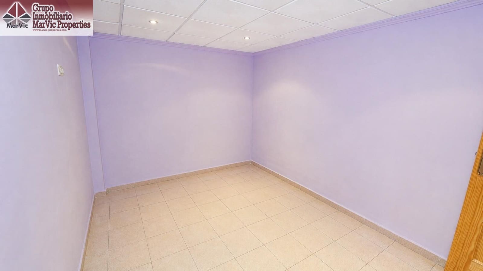 Erhverv til leje i Benidorm - € 1.000 (Ref: 9804319)