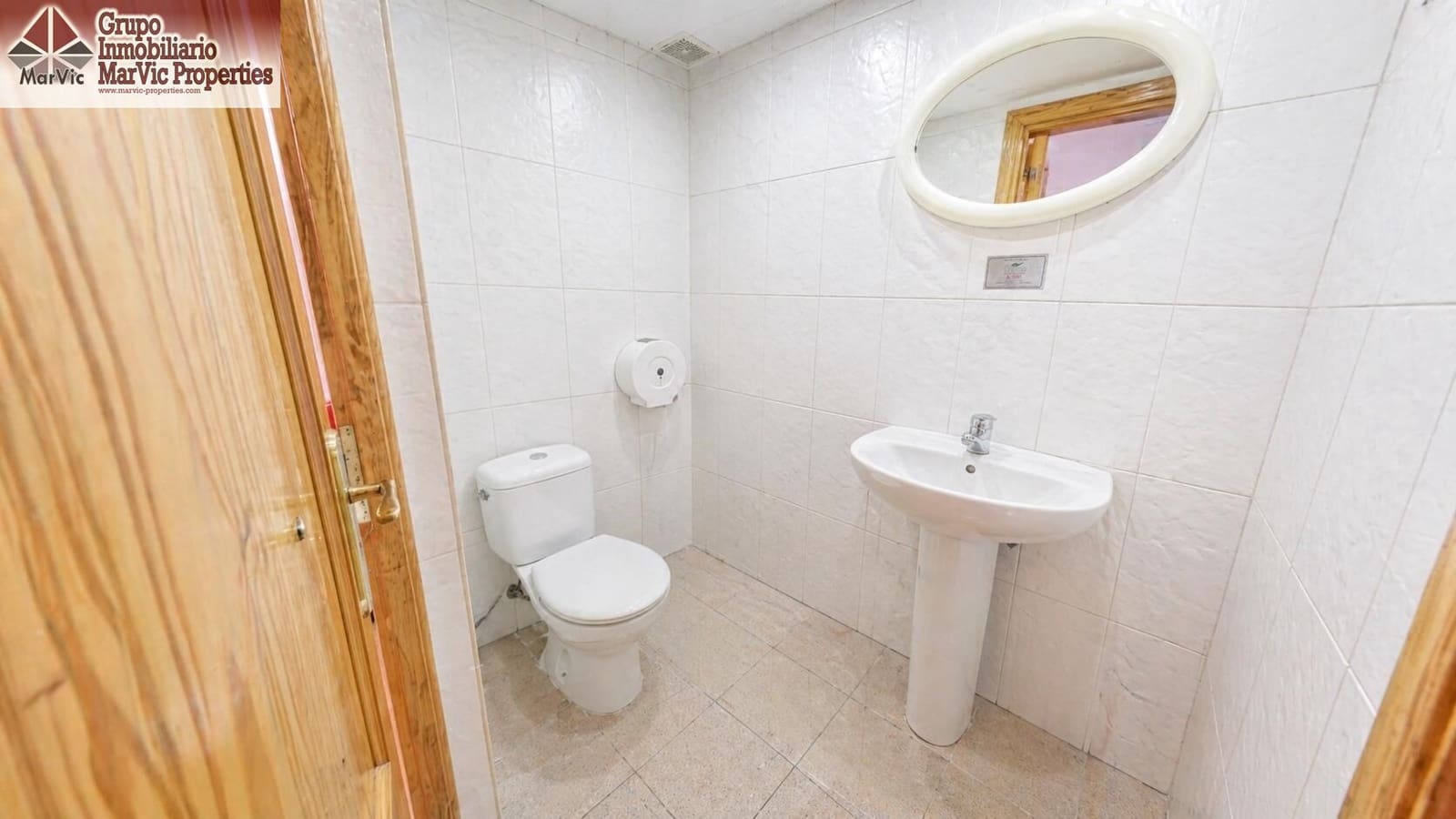 Erhverv til leje i Benidorm - € 1.000 (Ref: 9804319)