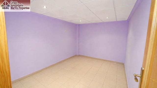 Erhverv til leje i Benidorm - € 1.000 (Ref: 9804319)