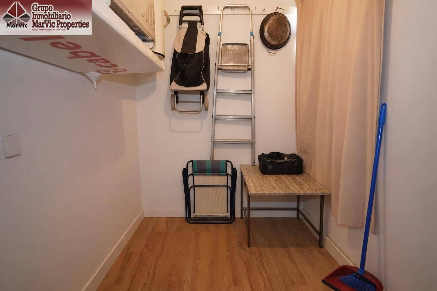 3 soverom Leilighet til leie i Benidorm med garasje - € 1 800 (Ref: 9804320)