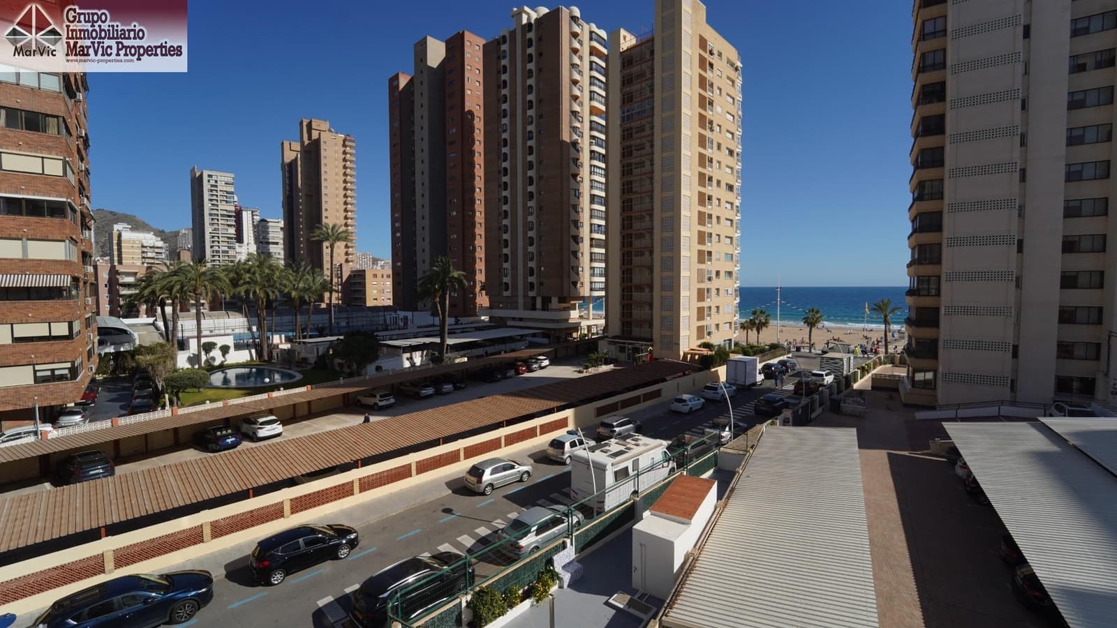 3 soverom Leilighet til leie i Benidorm med garasje - € 1 800 (Ref: 9804320)