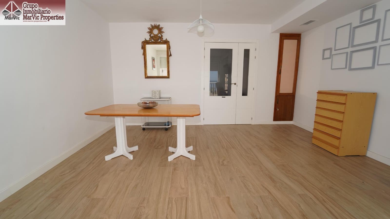 3 soverom Leilighet til leie i Benidorm med garasje - € 1 800 (Ref: 9804320)