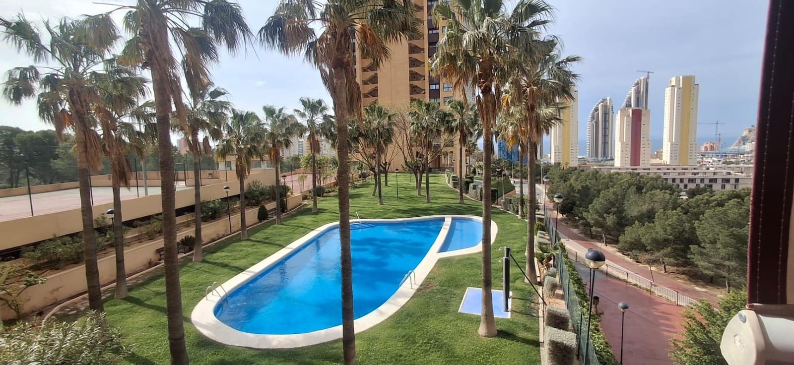 1 makuuhuone Huoneisto vuokrattavana paikassa Benidorm mukana uima-altaan 
autotalli - 1 000 € (Ref: 9806513)