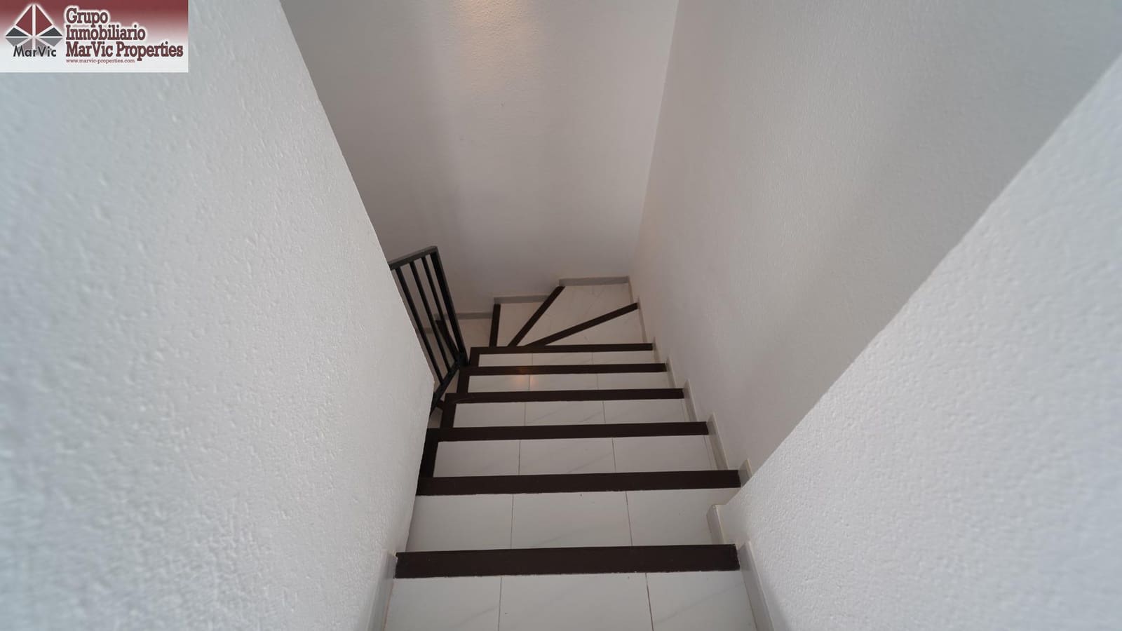 2 soverom Bungalow til leie i Albir med svømmebasseng - € 1 200 (Ref: 9811945)