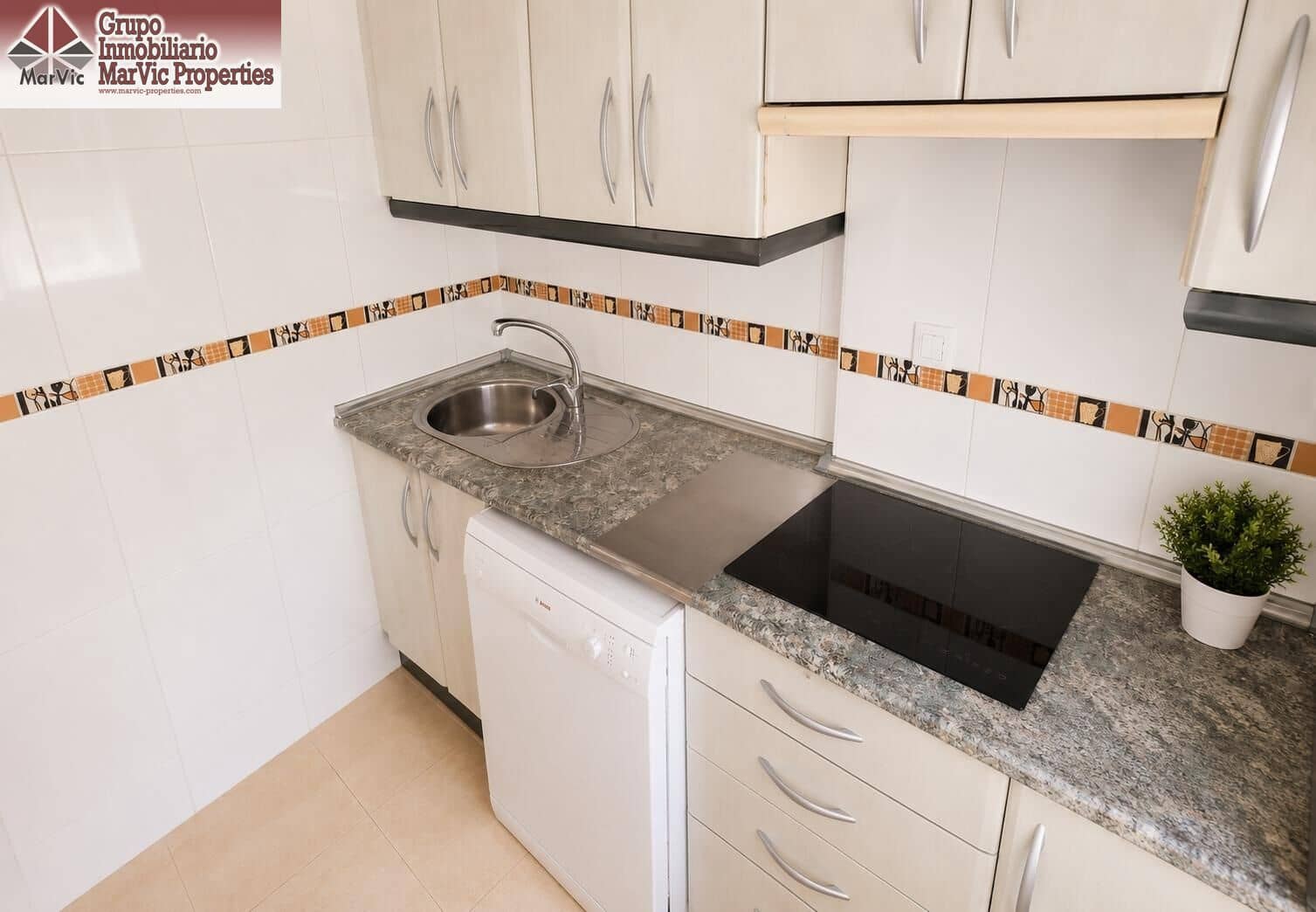 2 bedroom Flat for sale in Benidorm - € 182,500 (Ref: 9822957)
