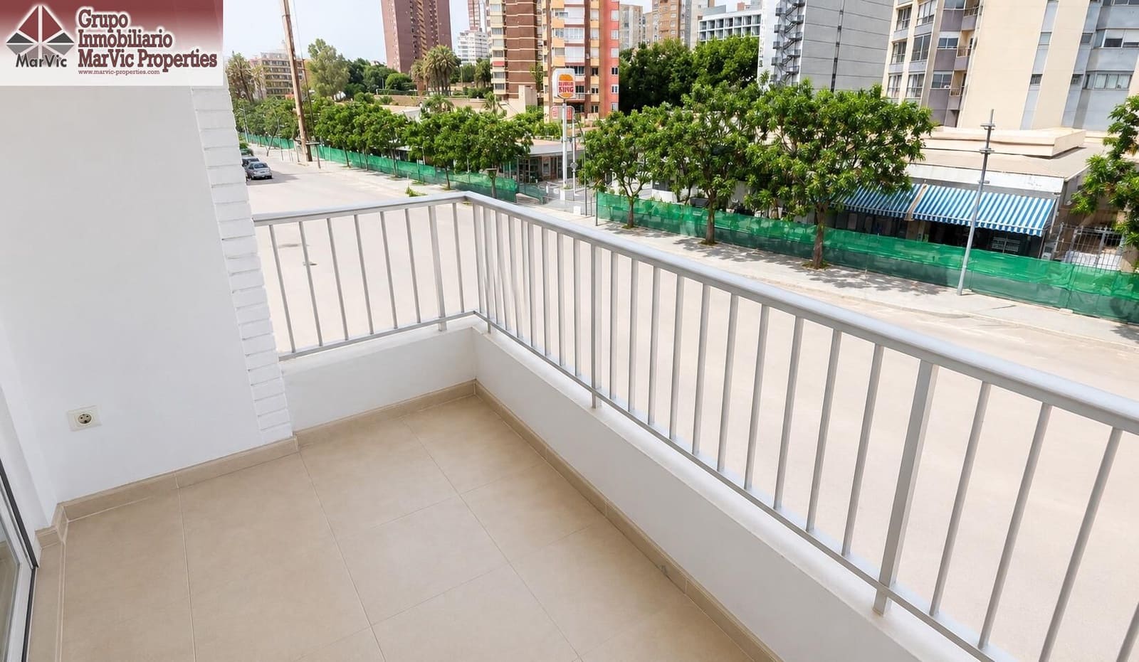 2 bedroom Flat for sale in Benidorm - € 182,500 (Ref: 9822957)