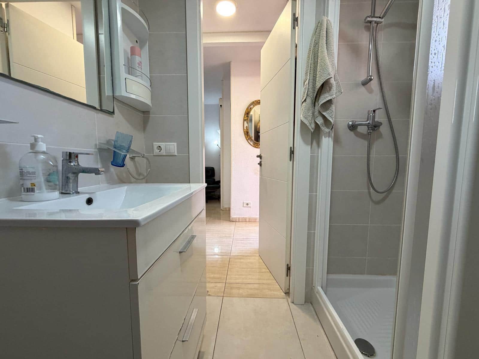 1 bedroom Apartment for sale in Benidorm with pool - € 199,950 (Ref: 9831571)