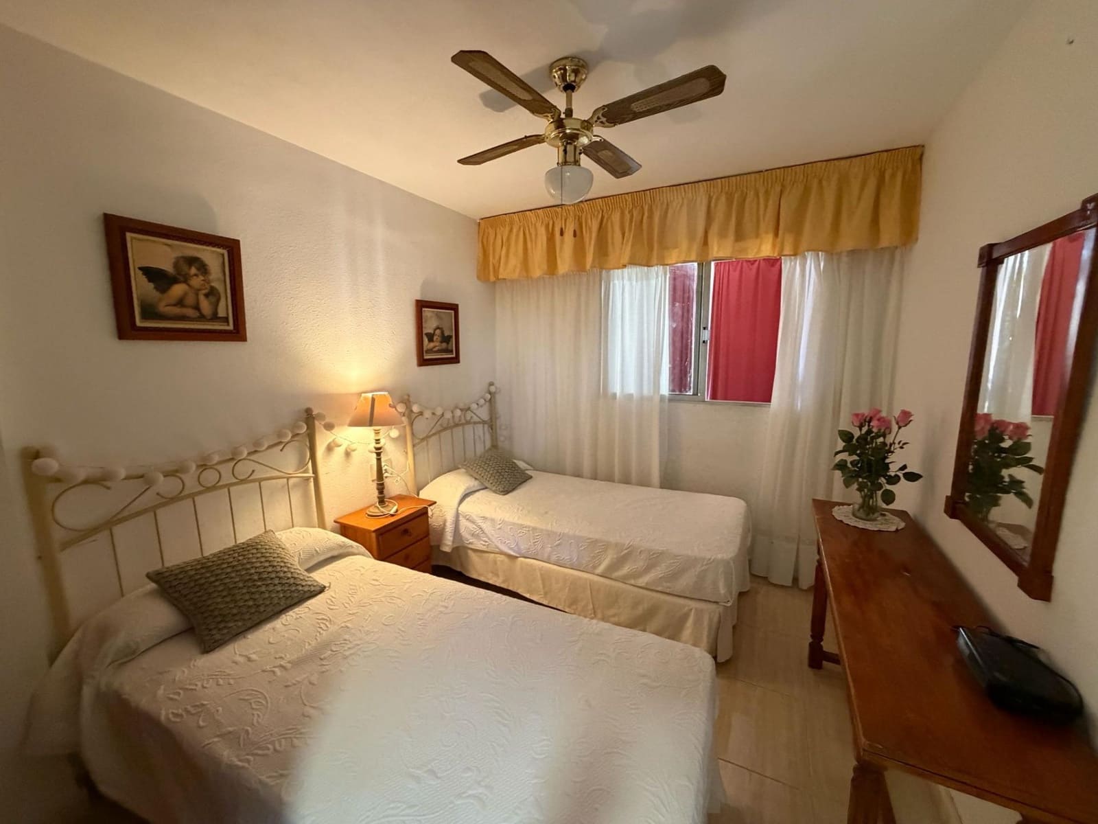 1 bedroom Apartment for sale in Benidorm with pool - € 199,950 (Ref: 9831571)