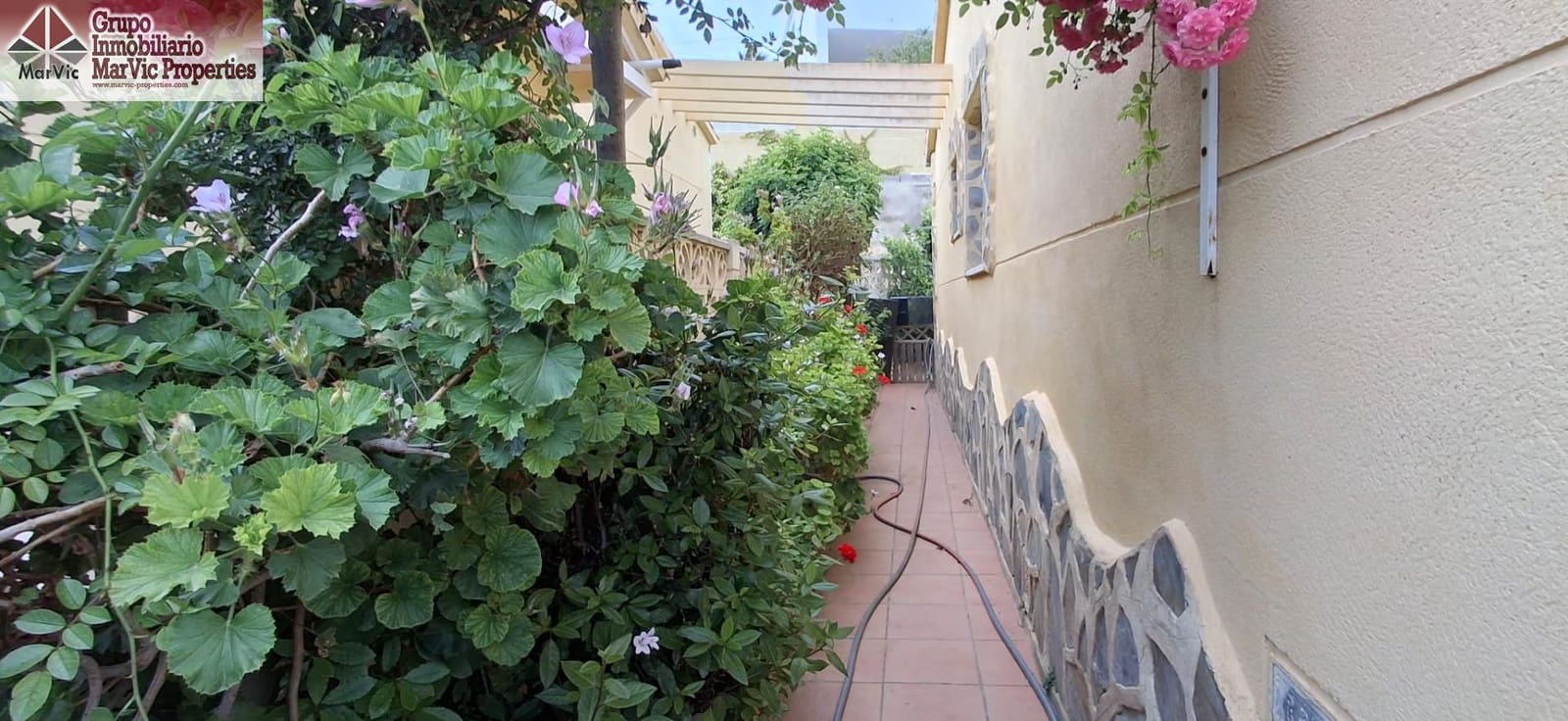 3 bedroom Villa for sale in La Nucia - € 355,000 (Ref: 9839288)
